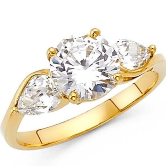 3 Three Stone Round Engagement Ring